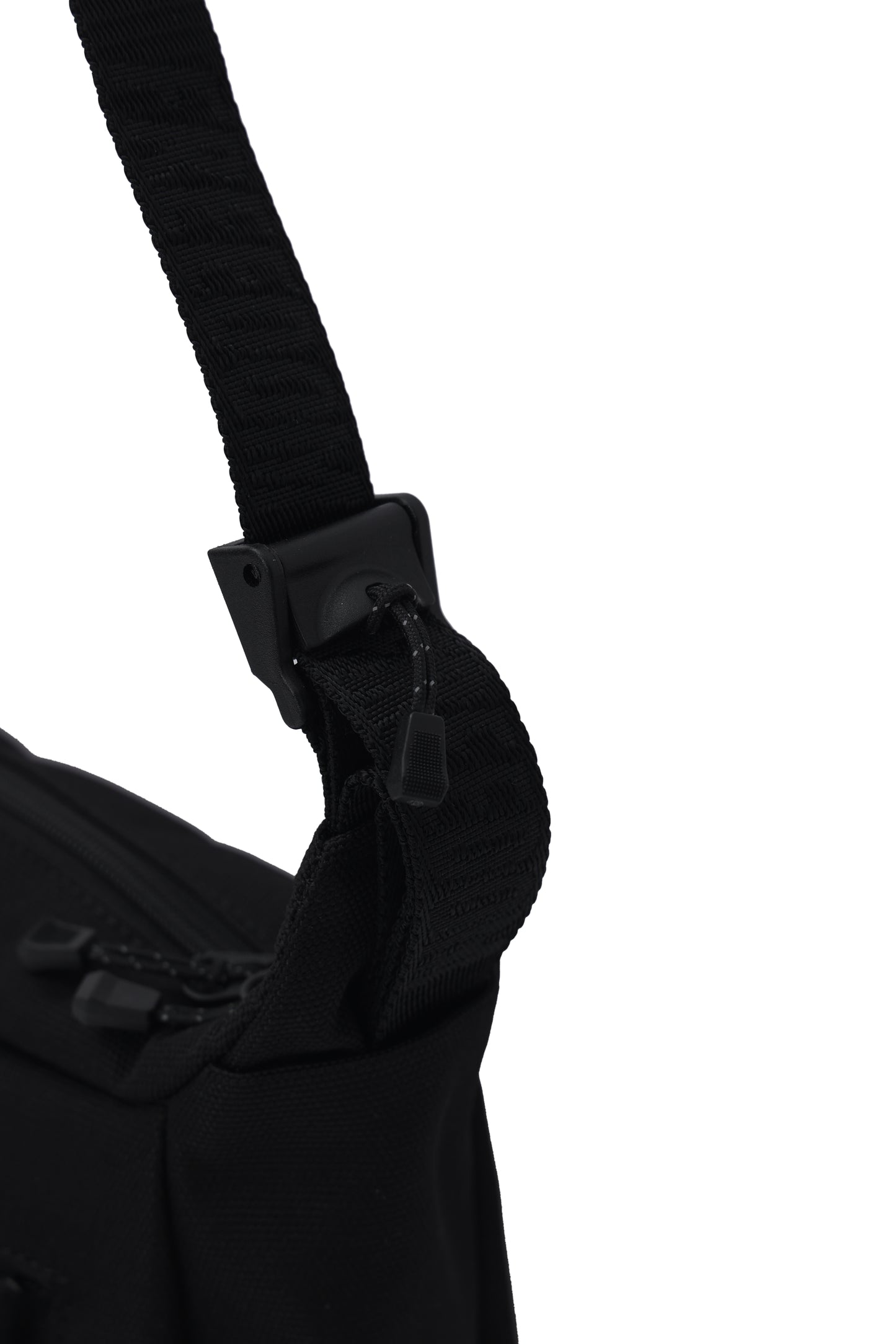 Freedom Sweep Medium Crossbody Bag 5L (Black)