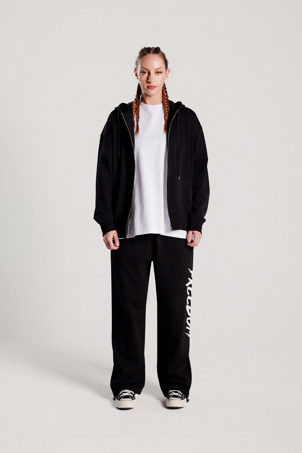 Back Logo Sweatpants (Black/White)