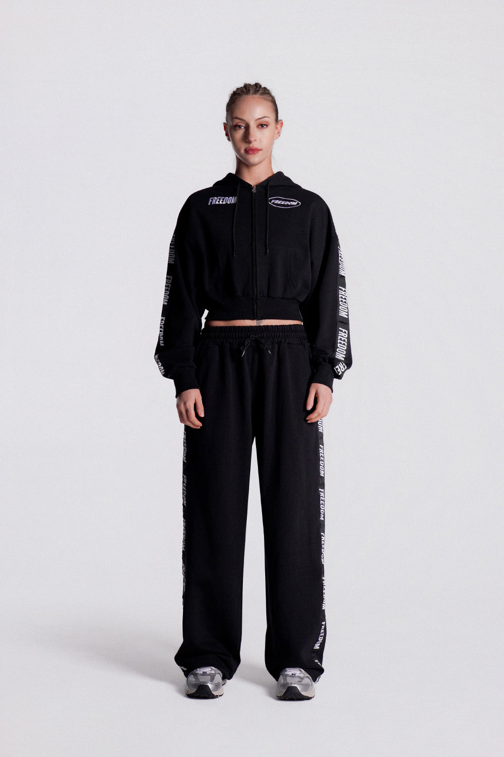 FREEDOM Women's Cropped Lettering Hooded Zip-Up (Black)