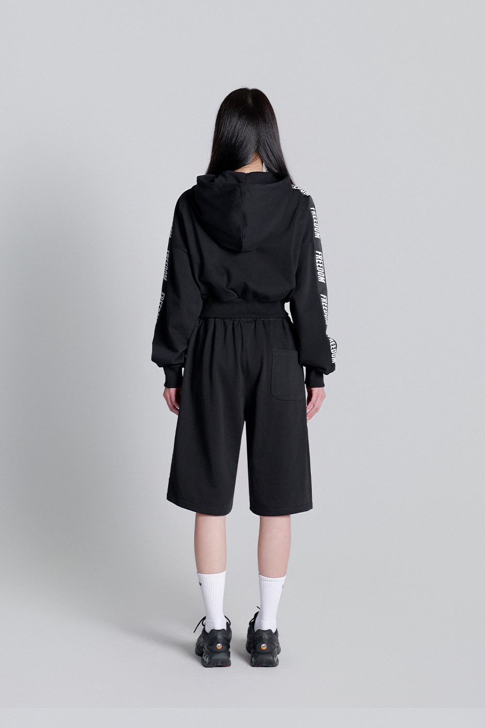 FREEDOM Women's Cropped Lettering Hooded Zip-Up (Black)