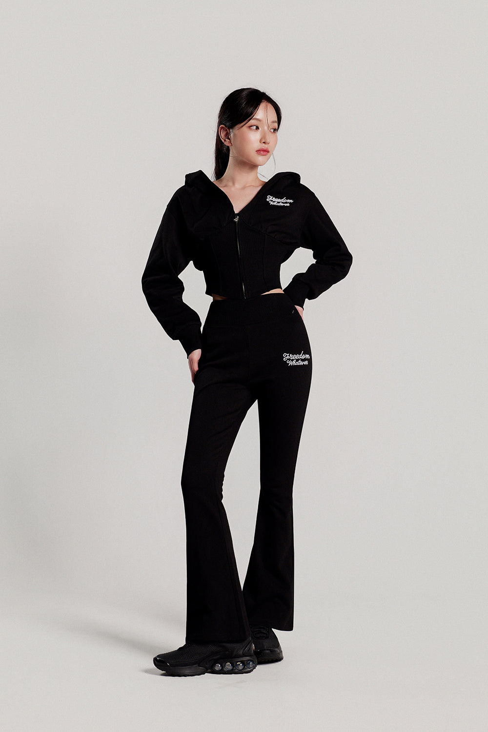 High-Banding Bootcut Sweatpants (Black)