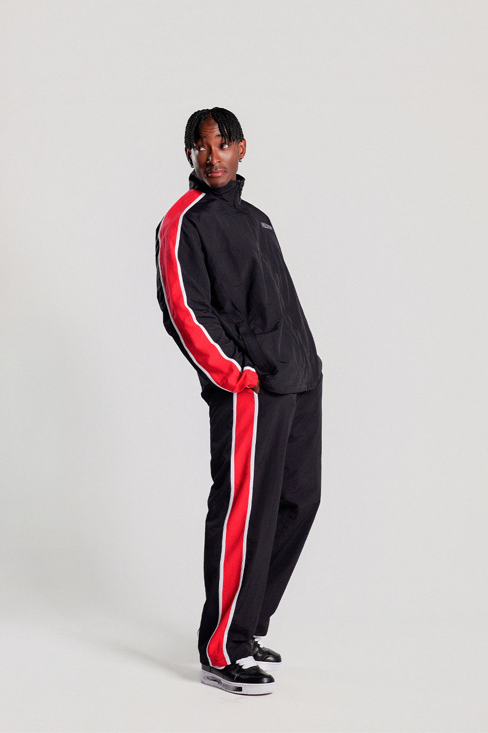 Sideline Windbreaker Jacket (Black/Red)
