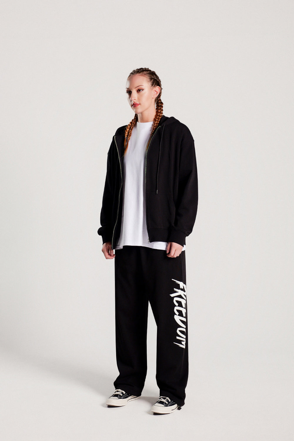 Back Logo Sweatpants (Black/White)