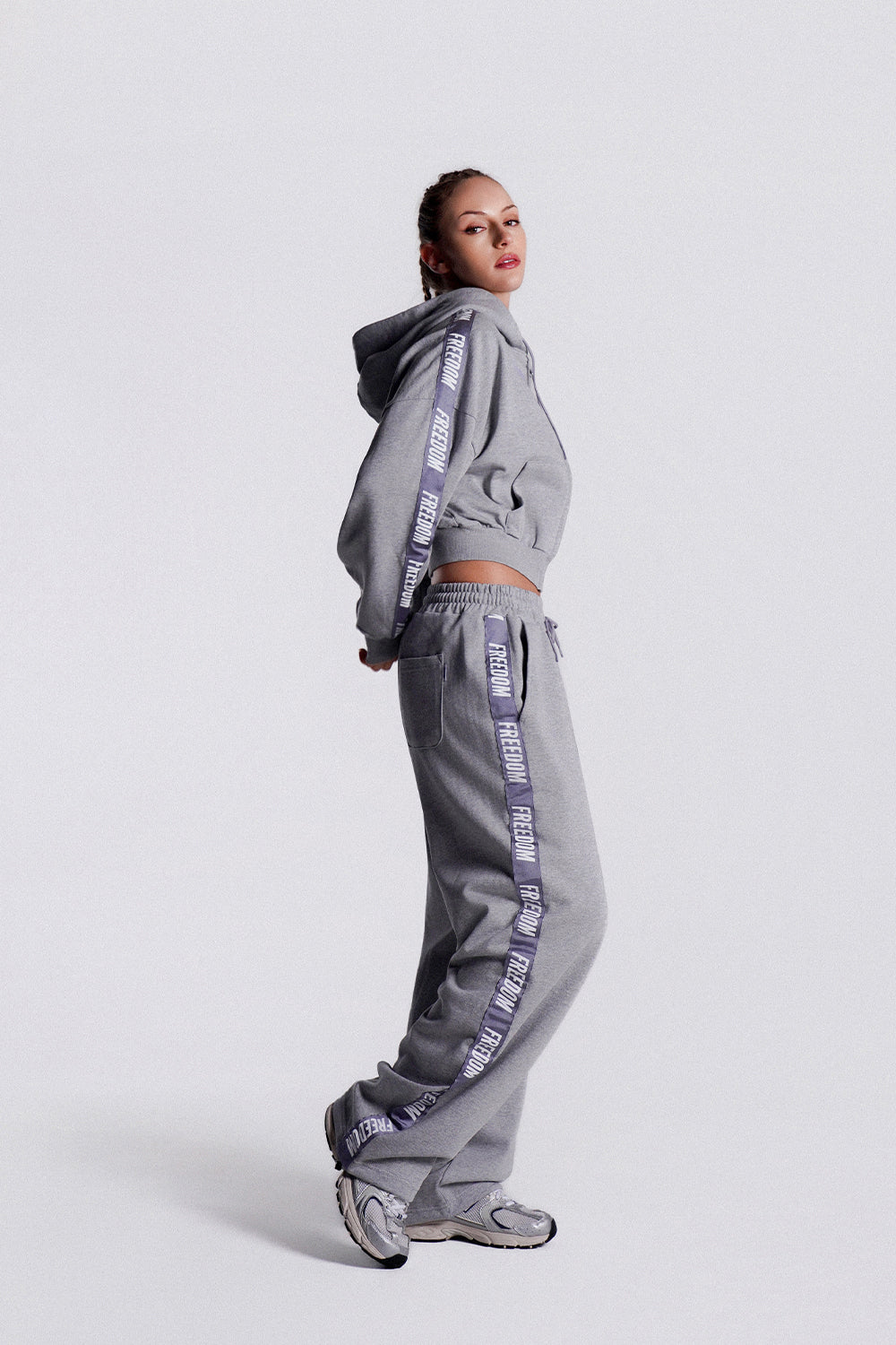 FREEDOM Women's Cropped Lettering Hooded Zip-Up (Gray)
