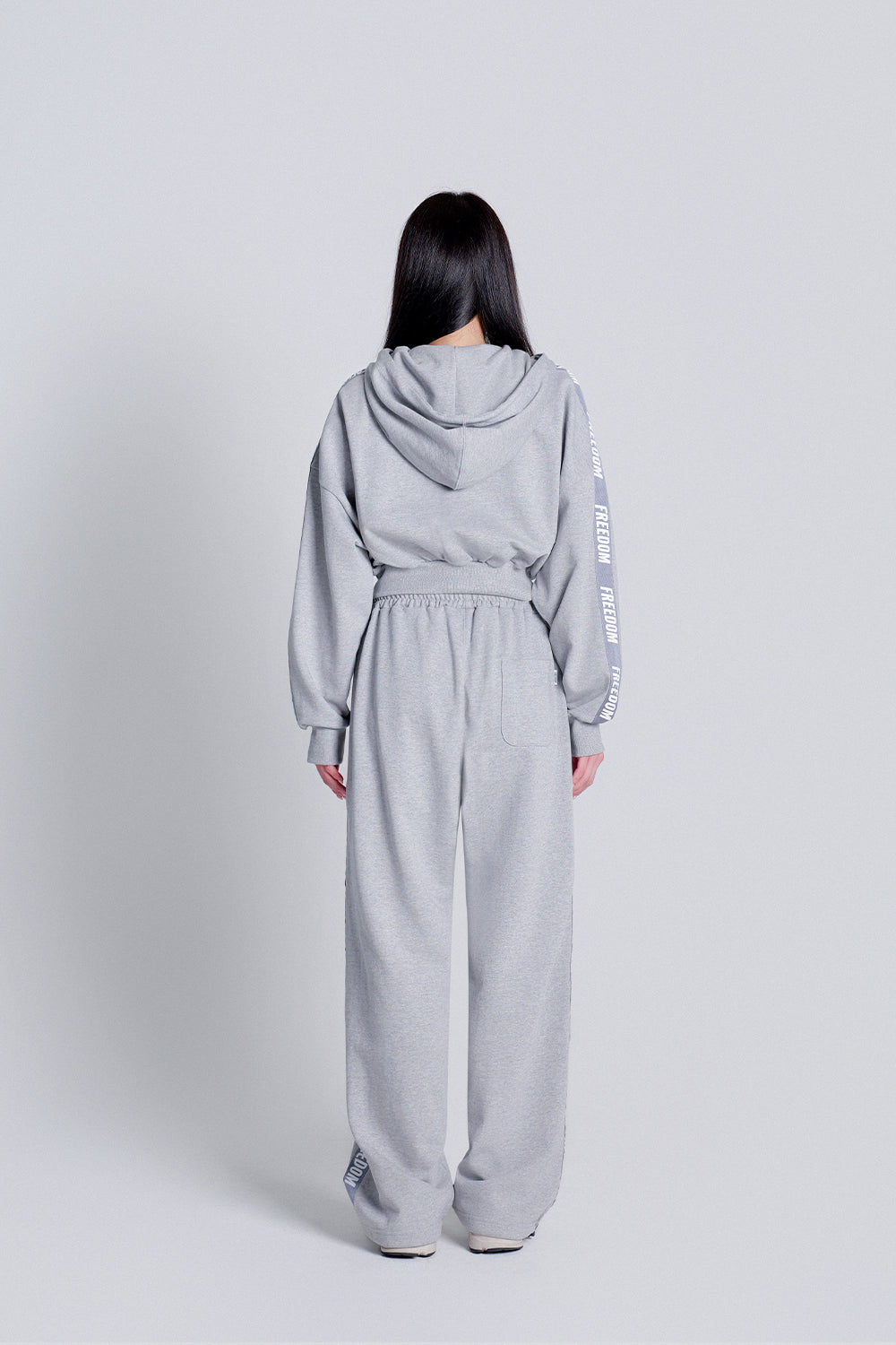 FREEDOM Women's Cropped Lettering Hooded Zip-Up (Gray)