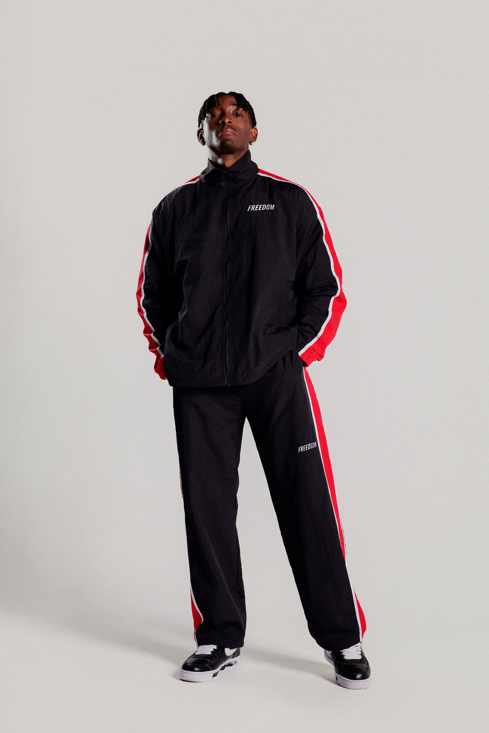 Sideline Windbreaker Pants (Black/Red)
