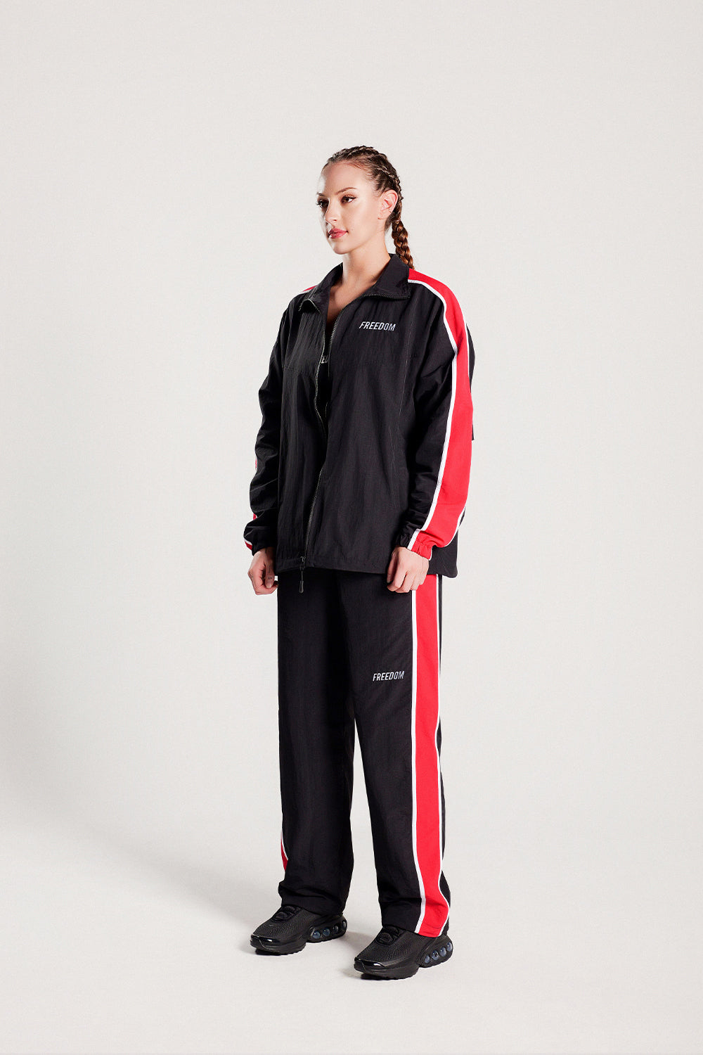 Sideline Windbreaker Pants (Black/Red)