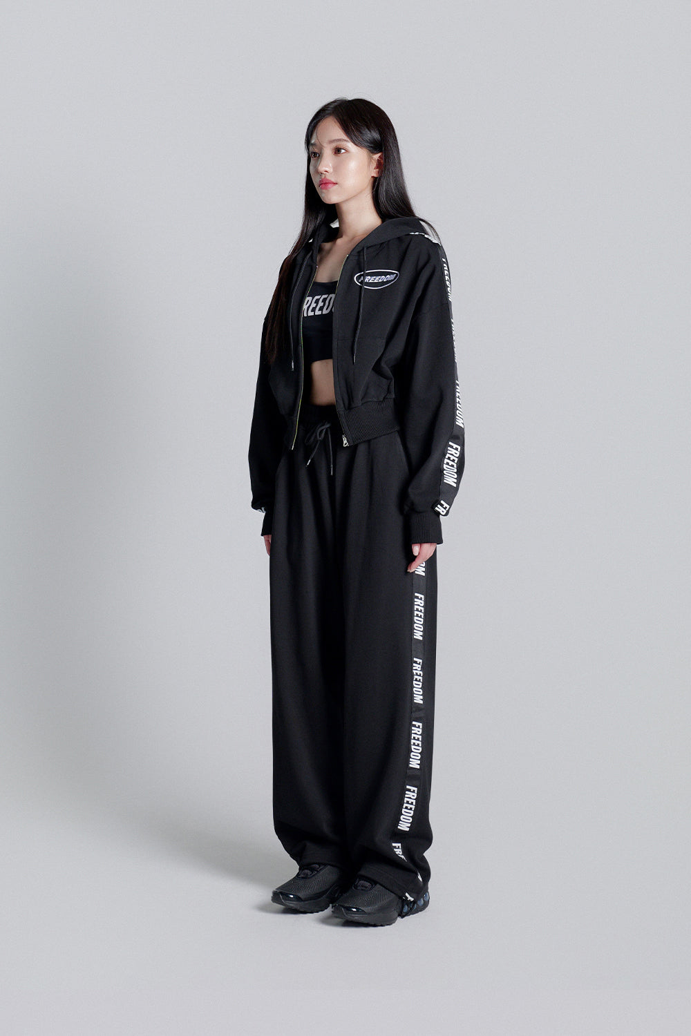 Women's Lettering Sweatpants (Black)